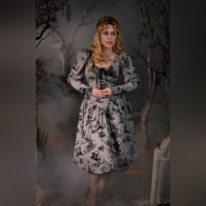 EUC La Femme En Noir Sleepy Hollow Gothic Tales Toile Swing Dress In Grey Size L